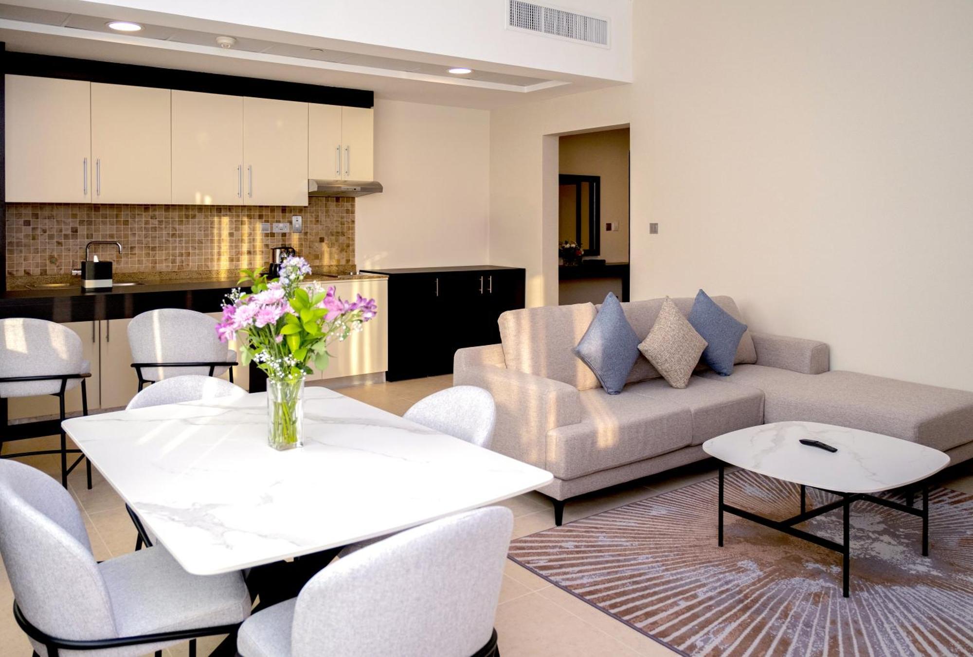 Jannah Executive Готель 4*